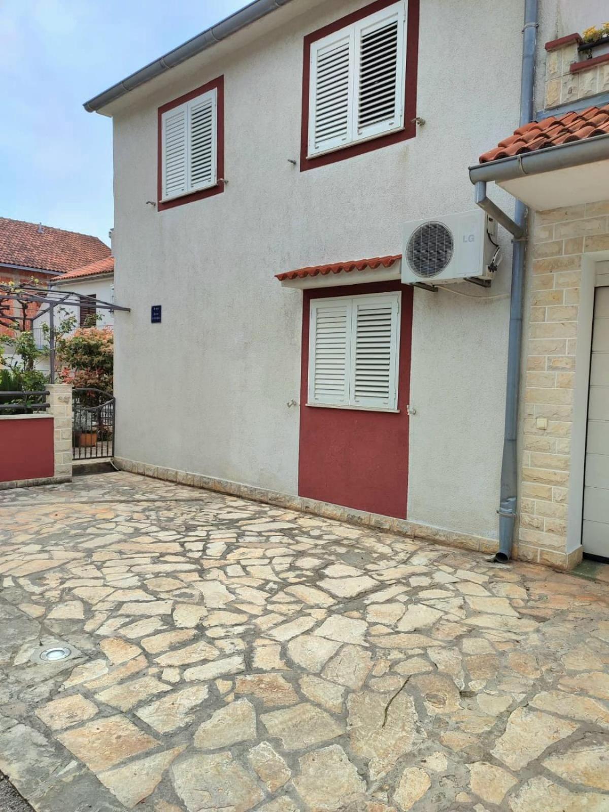 Petra Lägenhet Vodice Exteriör bild